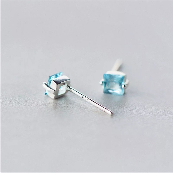 Sterling Silver Minimalist Blue Topaz Earrings, wow Earrings, cute Earrings. - Picture 2 of 5